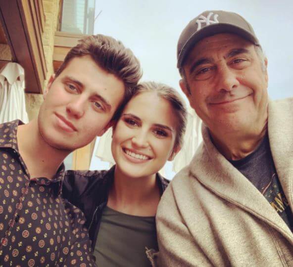Jill Diven ex-husband Brad Garrett and children.